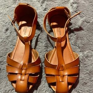 American eagle sandals